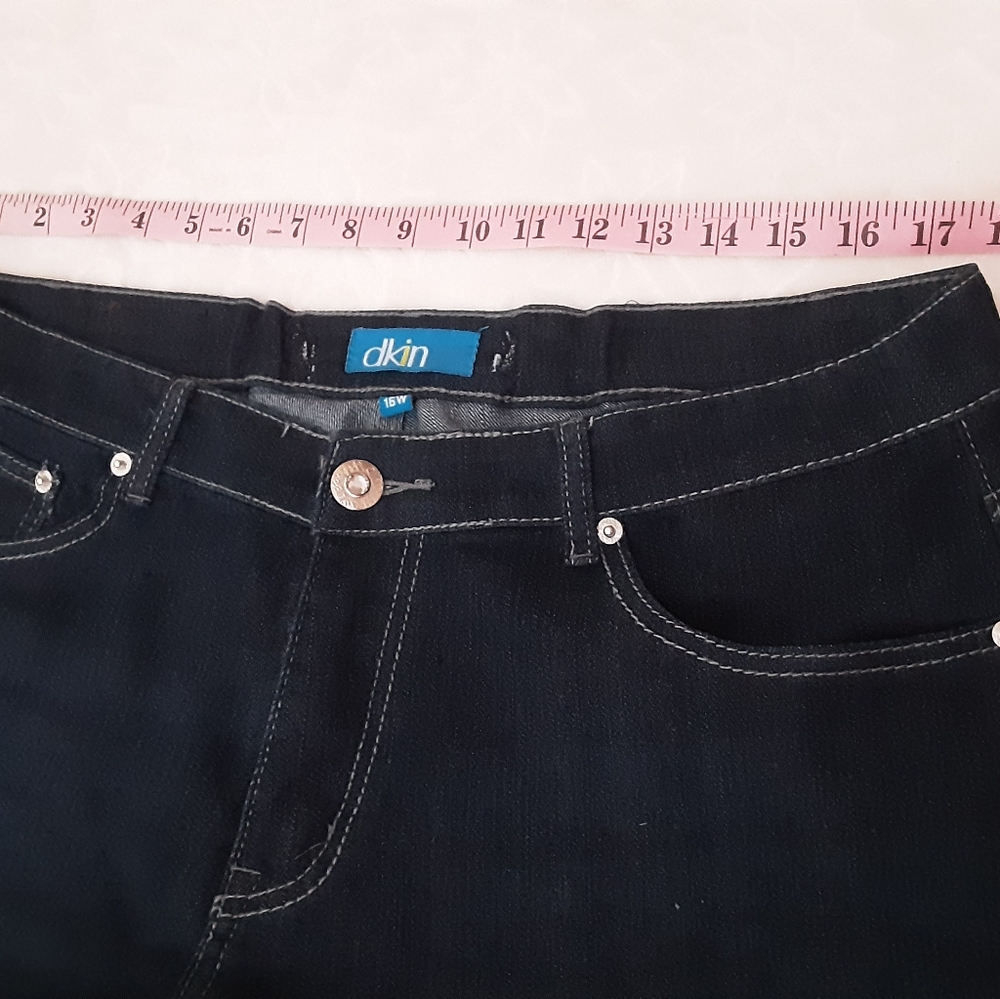 Women's Dark Blue Embellished Back-Pocket Jeans - Picture 8 of 9